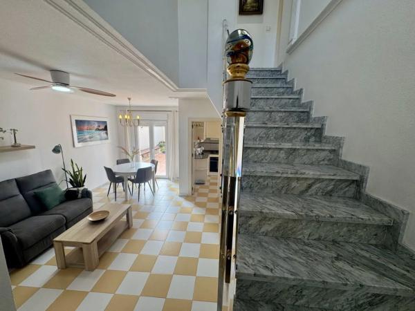 Casa independiente en calle Colomer