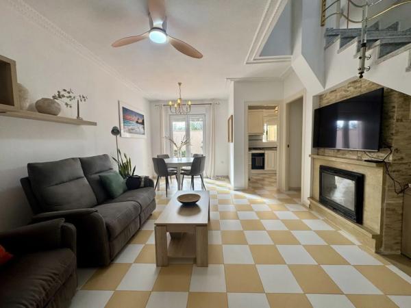 Casa independiente en pasaje Perdiguera