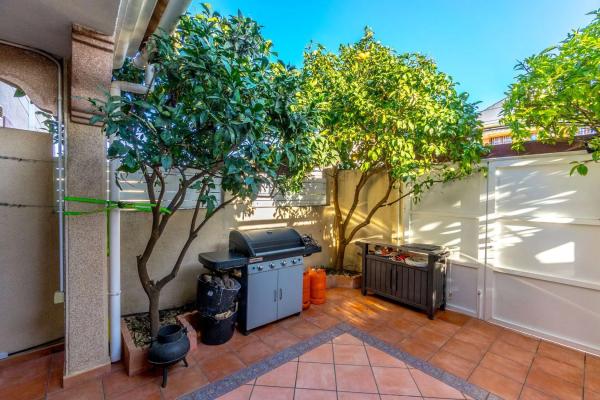 Chalet en calle Argolidas, 2