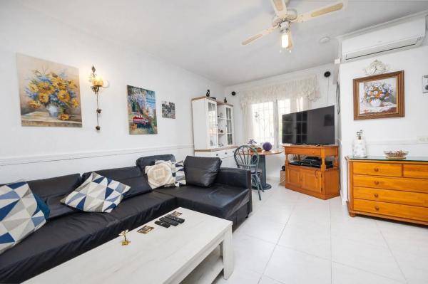 Chalet adosado en avenida las Alondras