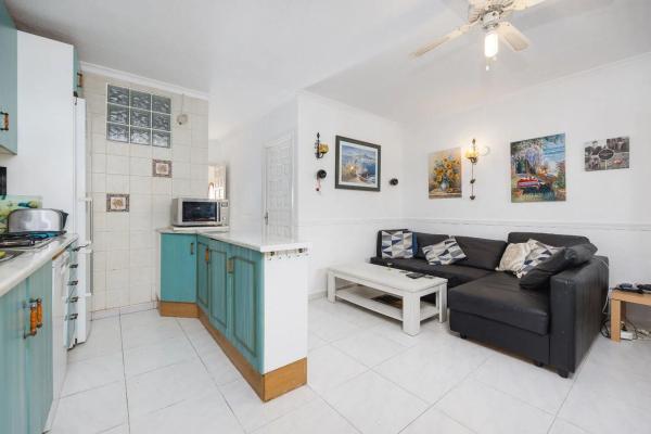 Chalet adosado en avenida las Alondras