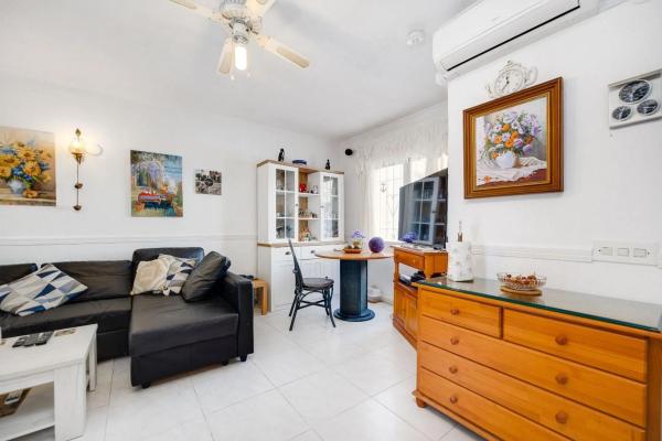 Chalet adosado en avenida las Alondras