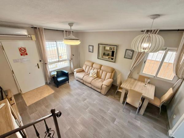 Chalet pareado en avenida Alonso de Quijano