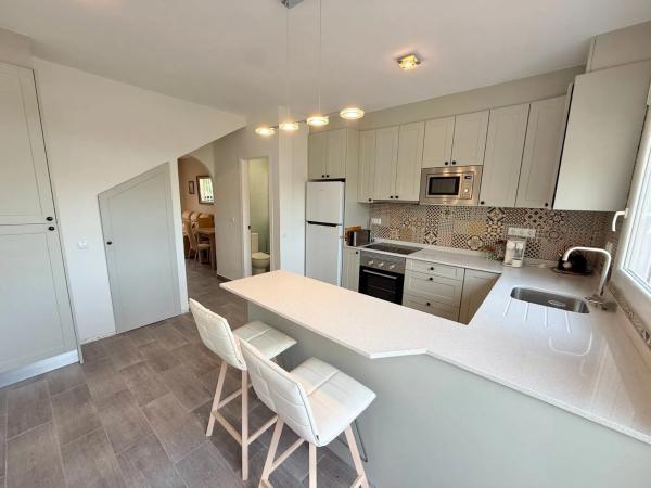 Chalet pareado en avenida Alonso de Quijano