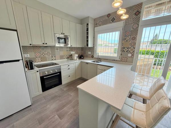 Chalet pareado en avenida Alonso de Quijano