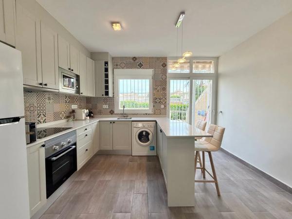 Chalet pareado en avenida Alonso de Quijano