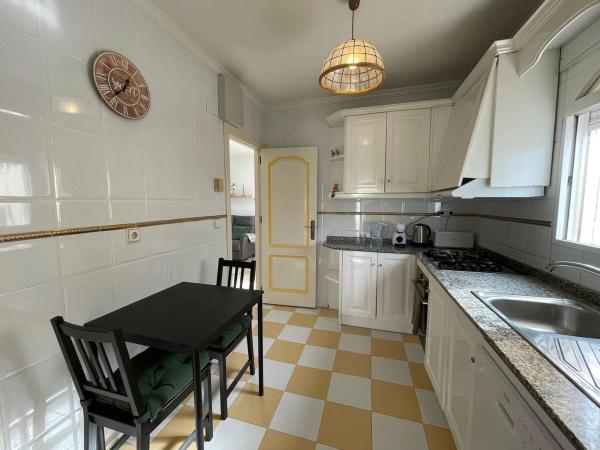 Casa independiente en calle Alborán