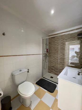 Casa independiente en calle Alborán