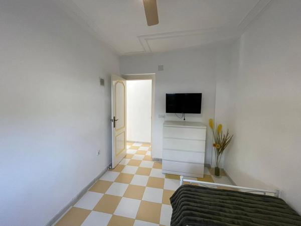 Casa independiente en calle Alborán