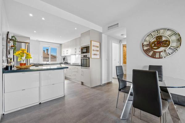 Chalet adosado en calle Rosa Diez Gonzalez, 156