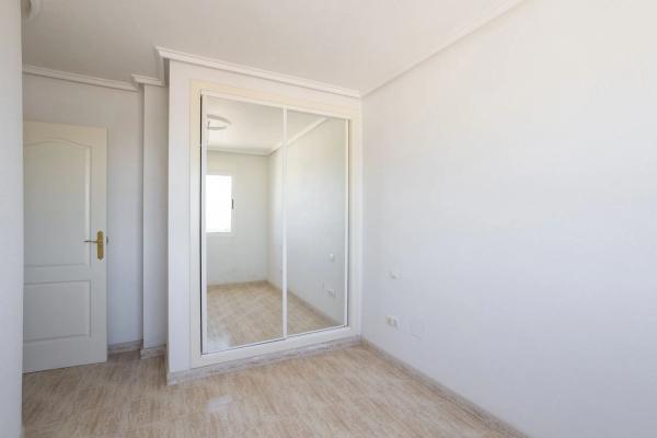 Piso en calle Joven Pura