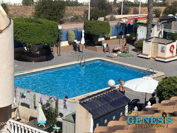 Chalet pareado en Ur San Jose Sector 10, 21