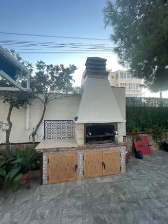 Casa independiente en calle Baco los Cisnis