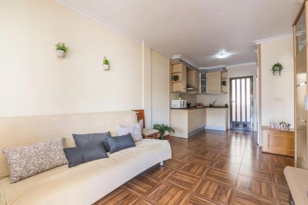 Chalet adosado en avenida Asociación Victimas del Terrorismo, 43