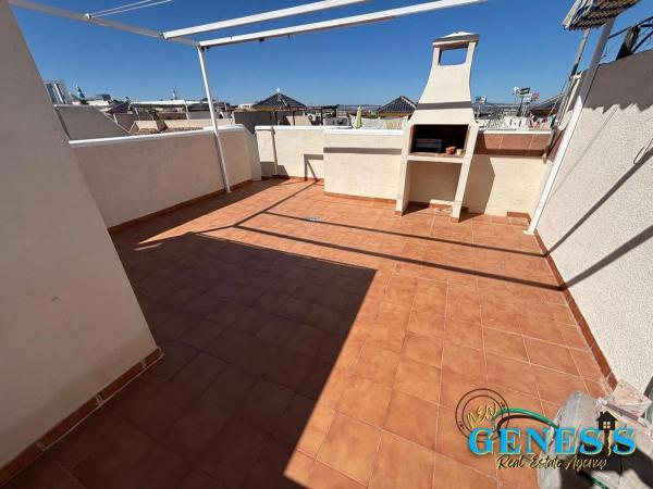 Chalet pareado en Ur San Jose Sector 10, 21