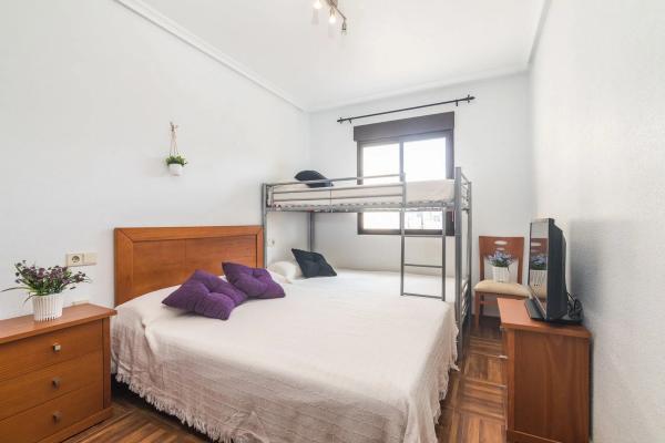 Chalet adosado en avenida Asociación Victimas del Terrorismo, 43