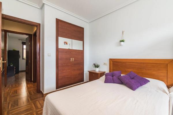 Chalet adosado en avenida Asociación Victimas del Terrorismo, 43