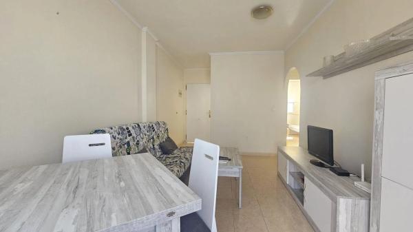 Casa independiente en calle Avellaneda