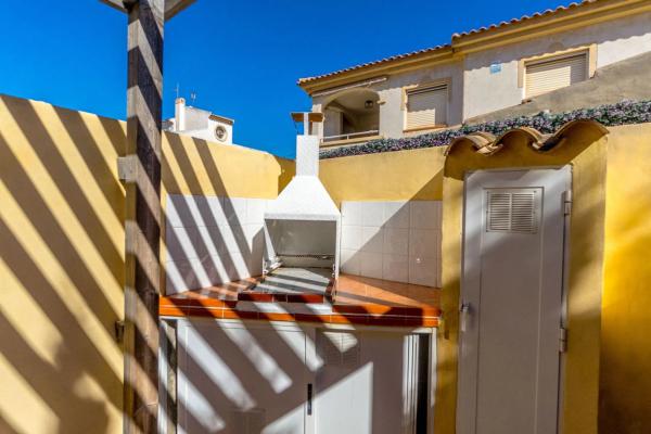 Chalet pareado en calle Ariadna, 6