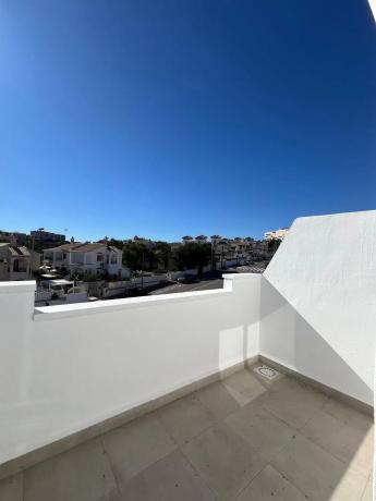 Chalet adosado en avenida Torreblanca, 6