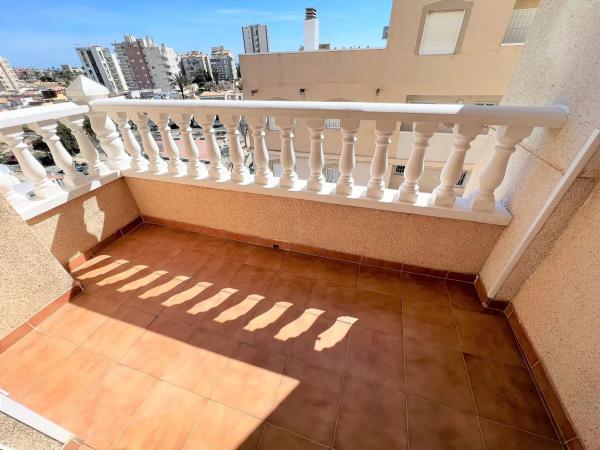 Piso en calle Emil, 4