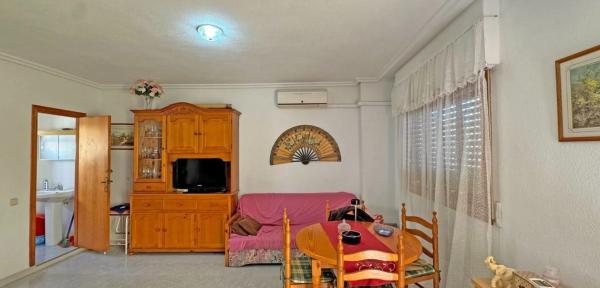 Chalet pareado en calle Marcelina, 1