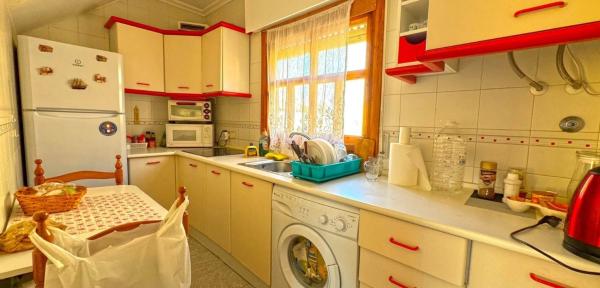 Chalet pareado en calle Marcelina, 1