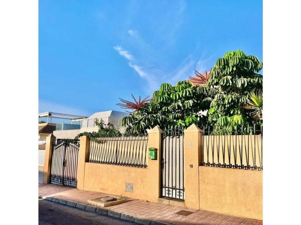 Chalet adosado en calle Estribor, 53