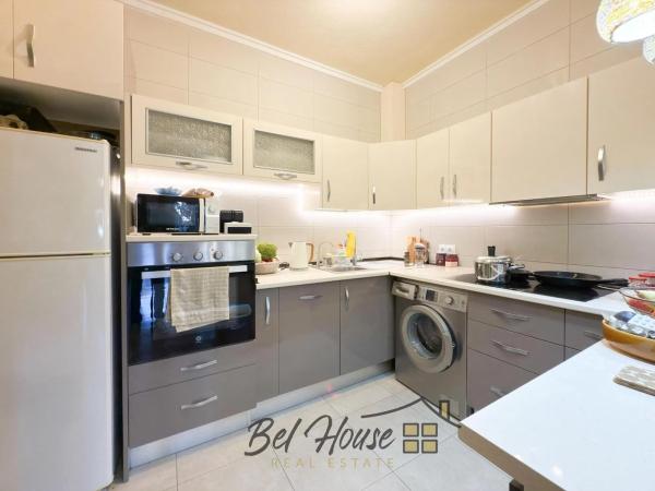 Chalet pareado en calle Foque