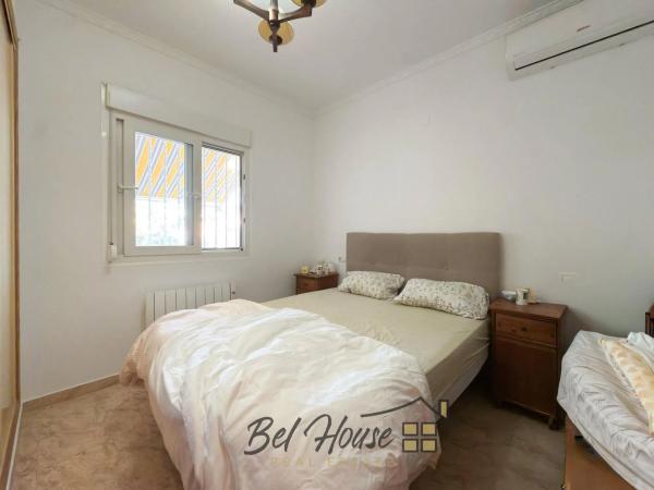 Chalet pareado en calle Foque