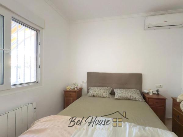 Chalet pareado en calle Foque