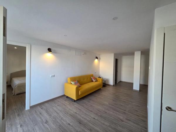 Chalet pareado en calle Marconi, 85