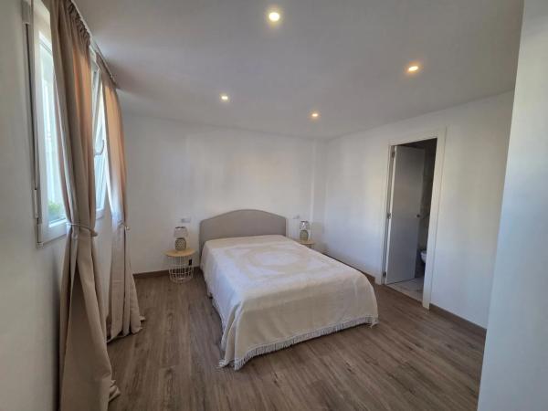 Chalet pareado en calle Marconi, 85