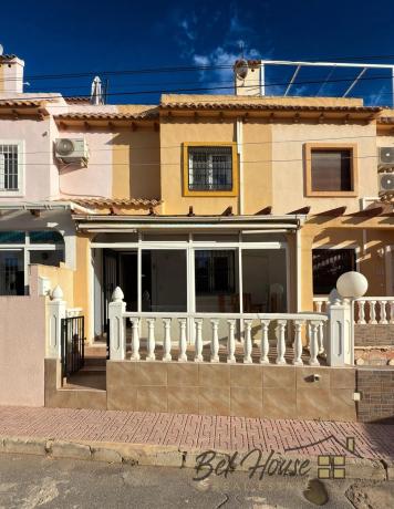 Chalet adosado en avenida Alfredo Nobel