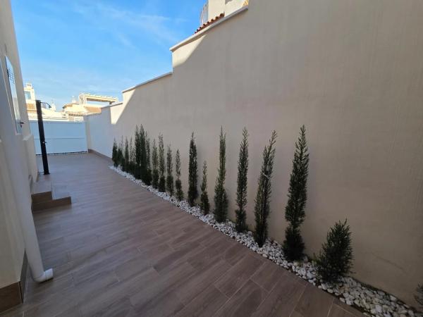 Chalet pareado en calle Marconi, 85