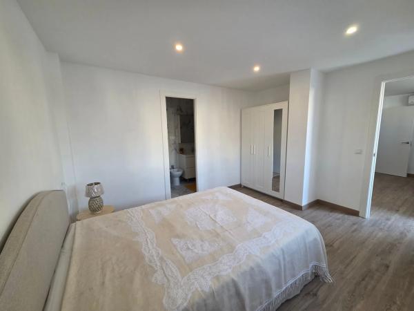 Chalet pareado en calle Marconi, 85