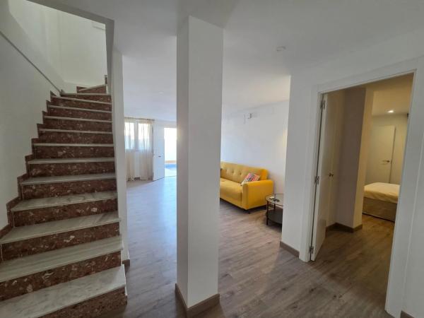 Chalet pareado en calle Marconi, 85