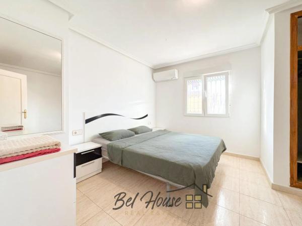 Chalet adosado en avenida Alfredo Nobel