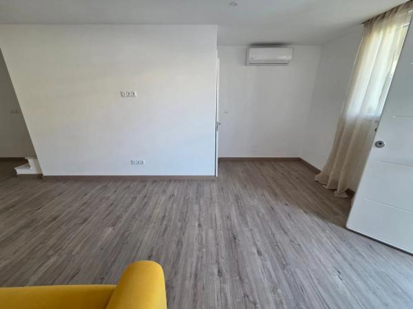 Chalet pareado en calle Marconi, 85