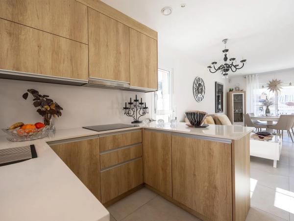 Chalet pareado en calle Madamme Curie