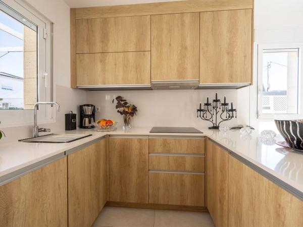 Chalet pareado en calle Madamme Curie