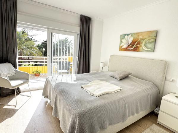 Chalet adosado en calle Nervión, 14