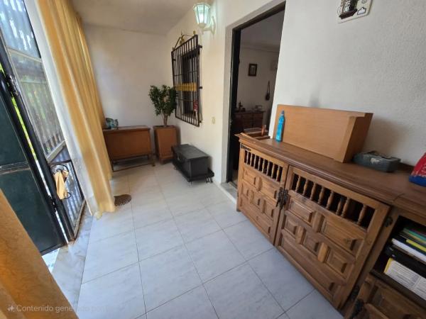 Casa independiente en avenida Alfredo Nobel