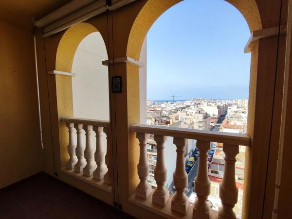 Piso en avenida Roentgen, 8