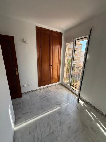 Piso en avenida Roentgen, 7