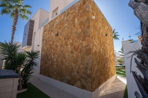 Casa independiente en calle Fischer