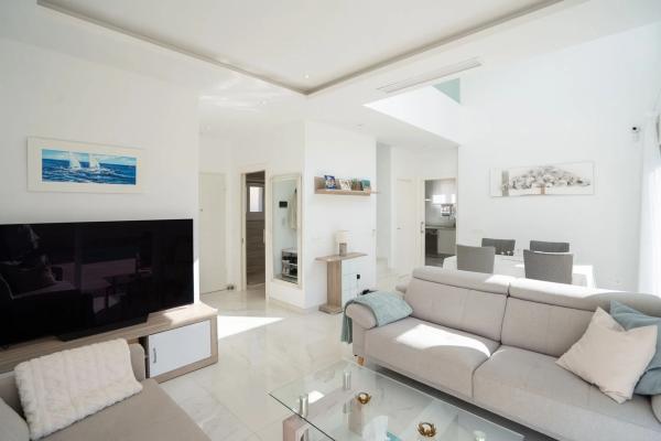 Casa independiente en calle Fischer