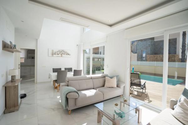 Casa independiente en calle Fischer