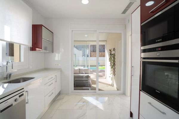 Casa independiente en calle Fischer