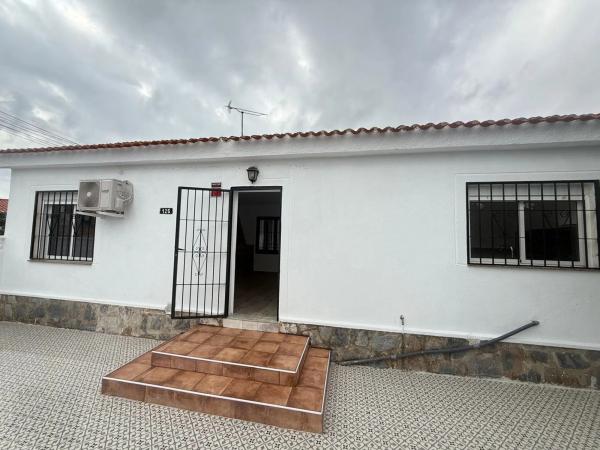 Chalet adosado en Pz Mirlo Del